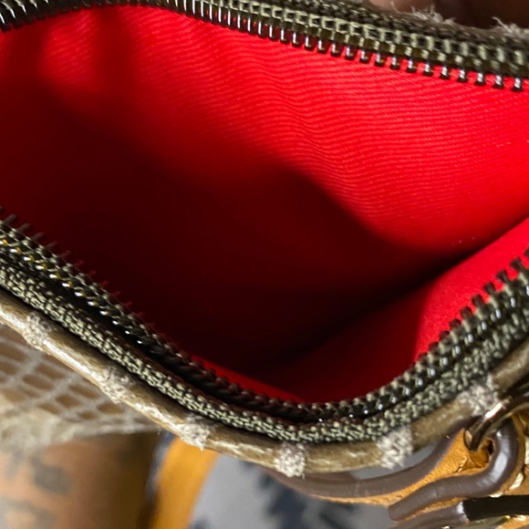 Dooney & Bourke snake nwot east west slouch set - Picture 8 of 10